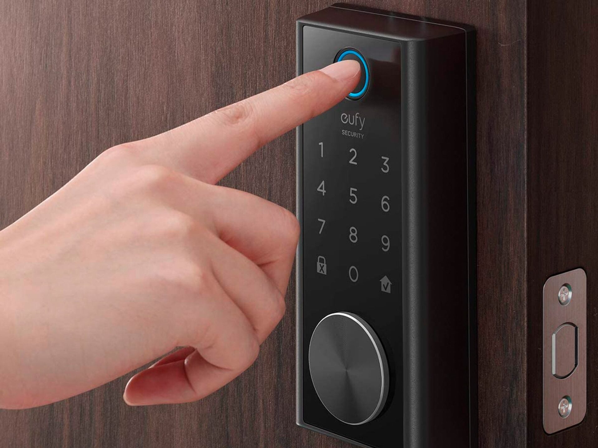 Kinh Nghiệm Chọn Mua Khóa Cửa Vân Tay Phù Hợp Với Ngân Sách Của Gia Đình