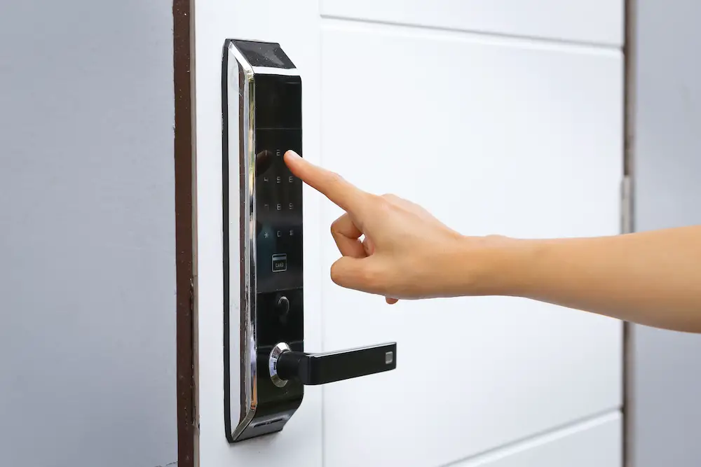 Khóa Vân Tay Thông Minh: Nguyên Lý Hoạt Động và Ứng Dụng