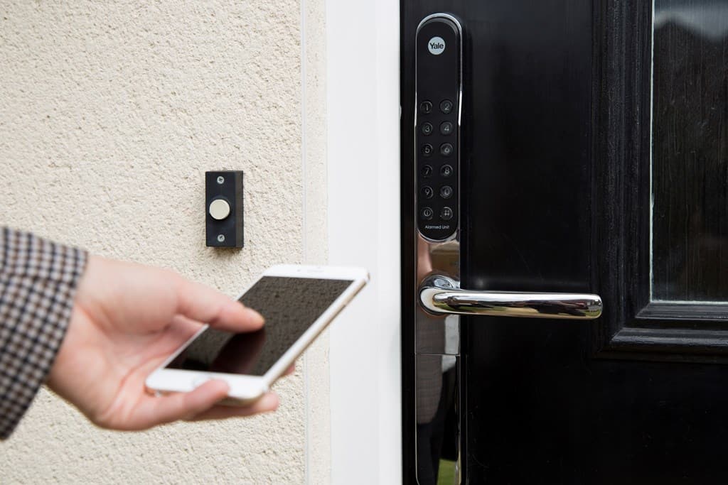 Khóa cửa thông minh chống trộm an toàn tuyệt đối cho cửa nhôm: Giải pháp bảo vệ ngôi nhà hiệu quả từ Kassler