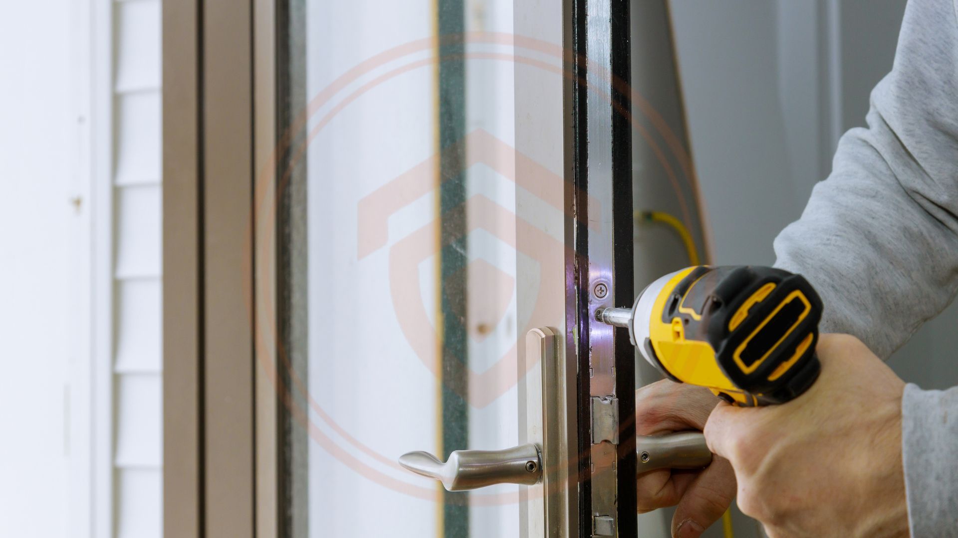 Cảnh Báo Sai Lầm Khi Mua Khóa Cửa Vân Tay Giá Rẻ Không Chính Hãng Tràn Lan Trên Thị Trường