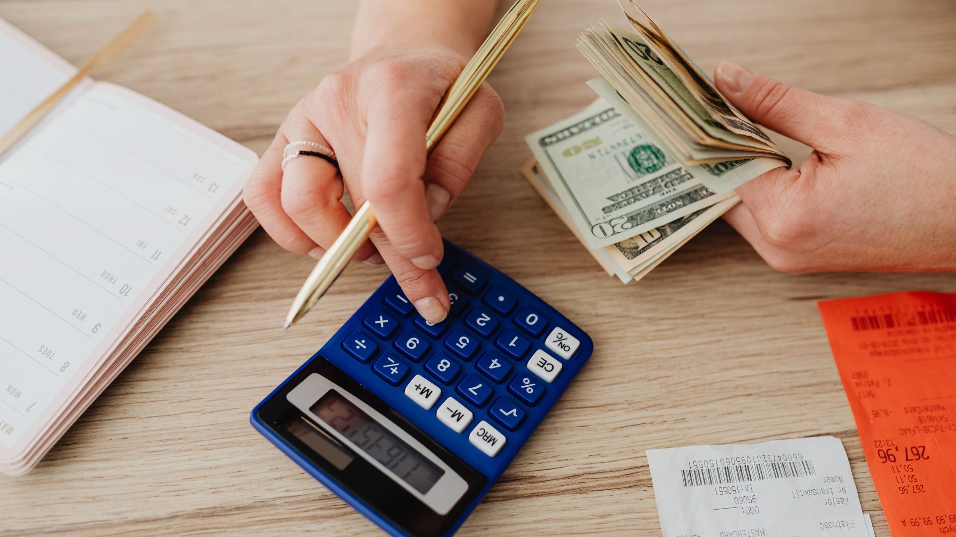 Lắp Đặt Khóa Cửa Thông Minh Có Khó Không? Bao Nhiêu Tiền?