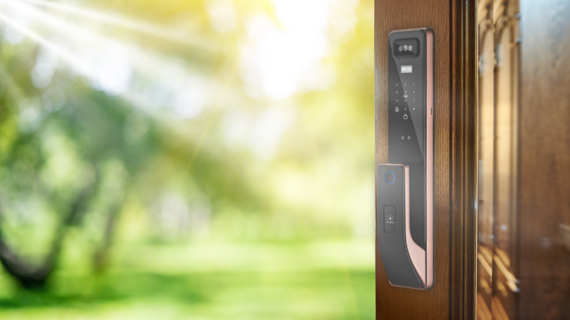 Hành Vi Người Dùng Ảnh Hưởng Đến Tuổi Thọ Của Khóa Cửa Vân Tay Như Thế Nào?