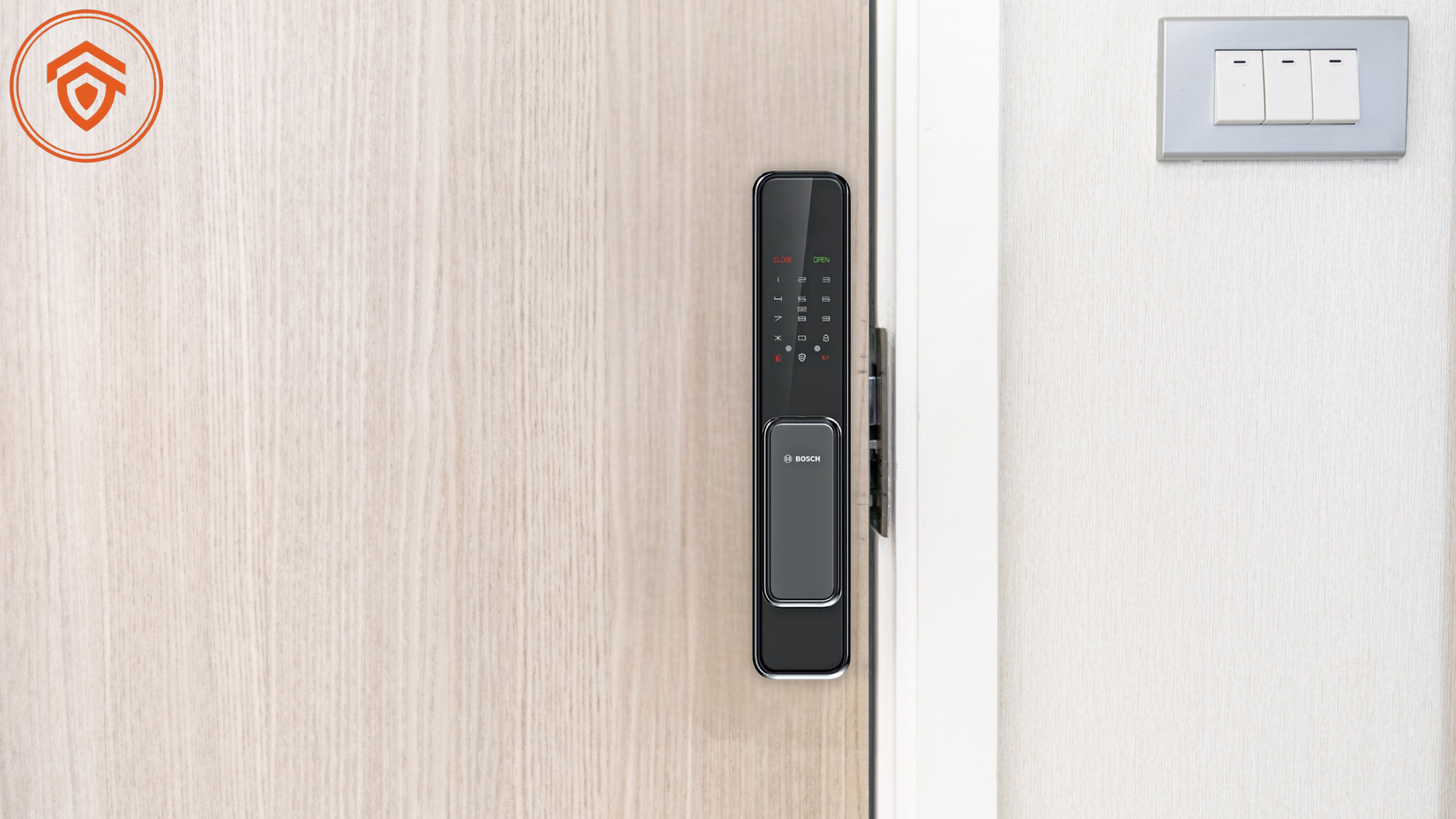 Thử Thách Thực Tế: Khóa Cửa Thông Minh Chịu Được Bao Nhiêu Lần Tác Động Vật Lý?