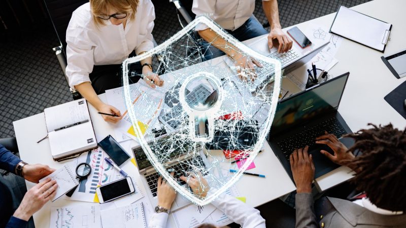 Khóa Cửa Điện Tử – Khi Ngôi Nhà Trở Thành Pháo Đài Của Thẩm Mỹ Và Trí Tuệ Nhân Tạo