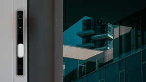 Khóa Cửa Vân Tay Có Phù Hợp Cho Căn Hộ Chung Cư – Phân Tích Theo Đặc Thù Không Gian